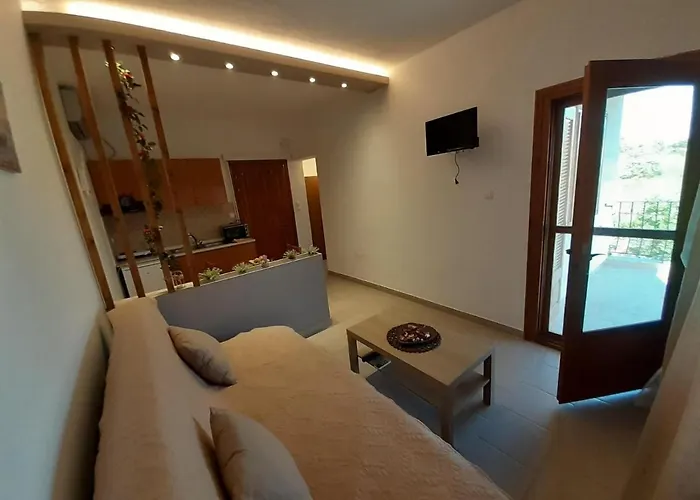 Elaionas Apt.
